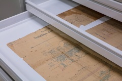 Exposition musée "Plans de l'usine" (crédit photo : Sully ARAYE)